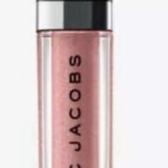 MARC JACOBS BEAUTY ENAMORED HI-SHINE LIP LACQUER
LIPGLOSS 338 WANT ME? - Picture 4 of 9